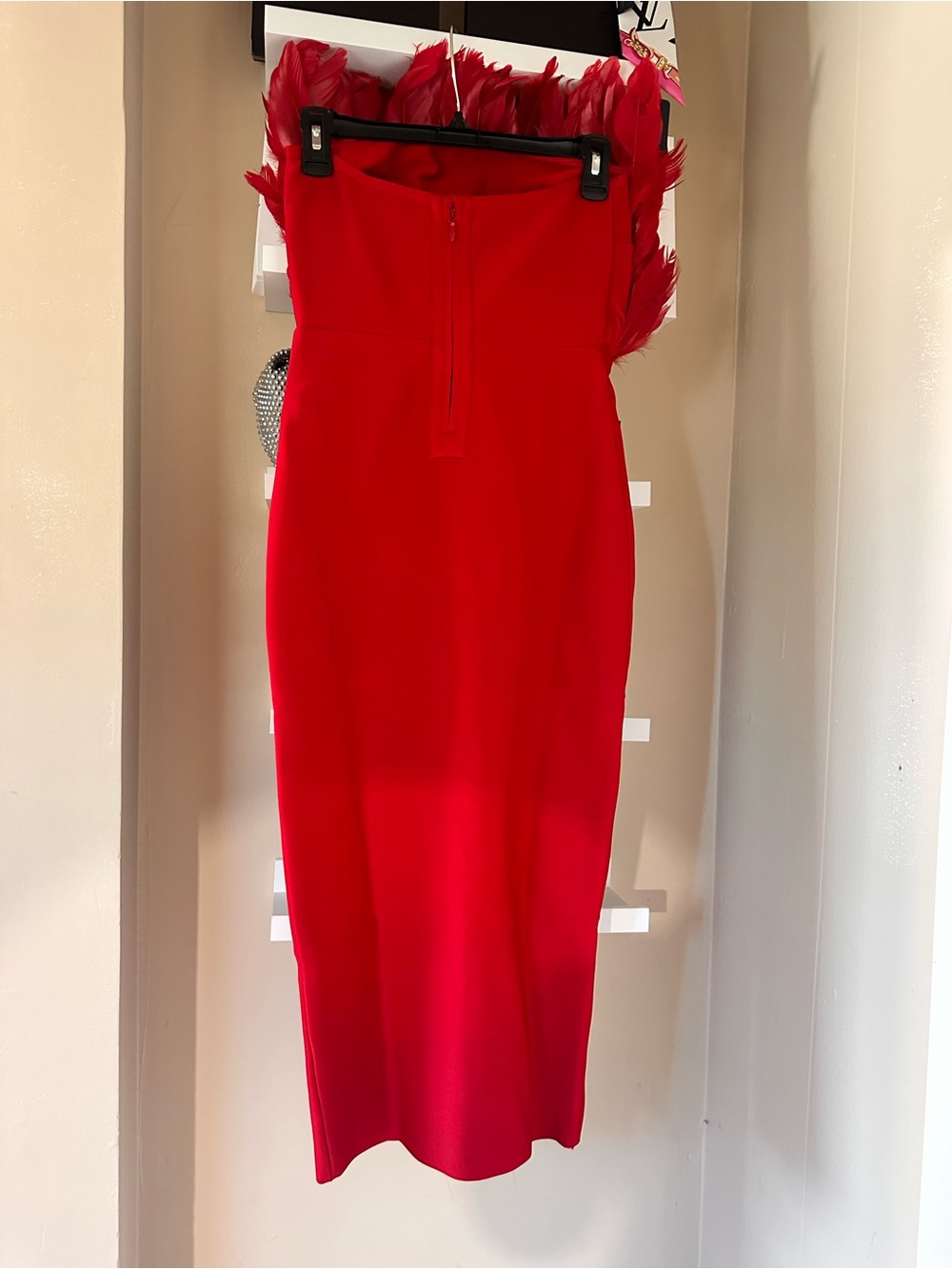 Dresses - Picture 5 of 7